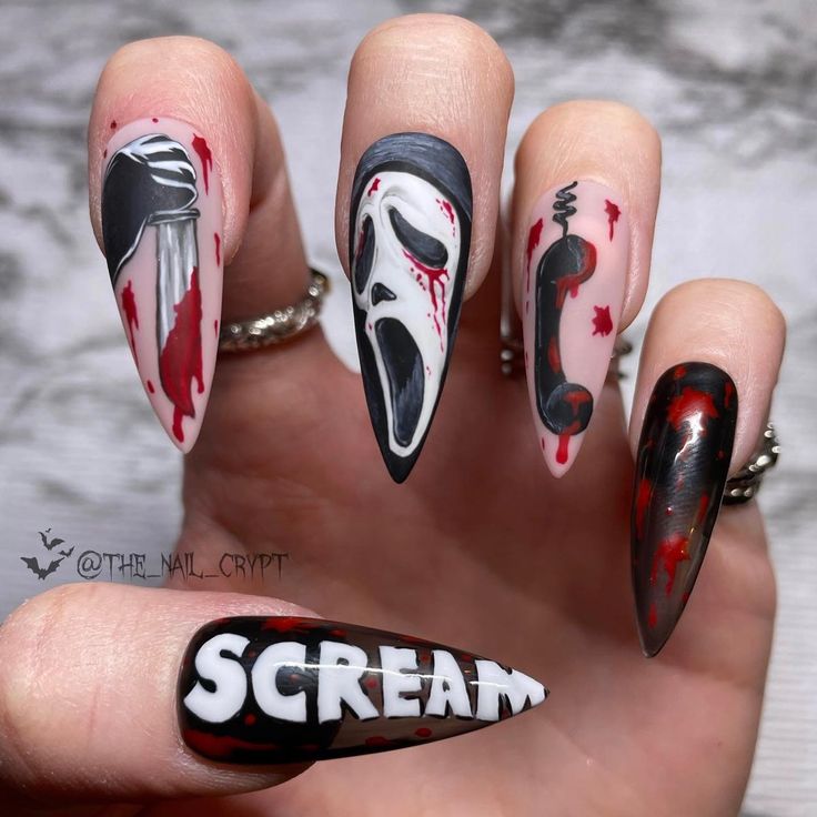 Cute Ghostface Nails, Micheal Myers Nail, Ghostface Nail Designs, Ghostface Nails Short, Halloween Nails Ghostface, Spoopy Nails, Cosmo Nails, Ghostface Nails, Horror Nails