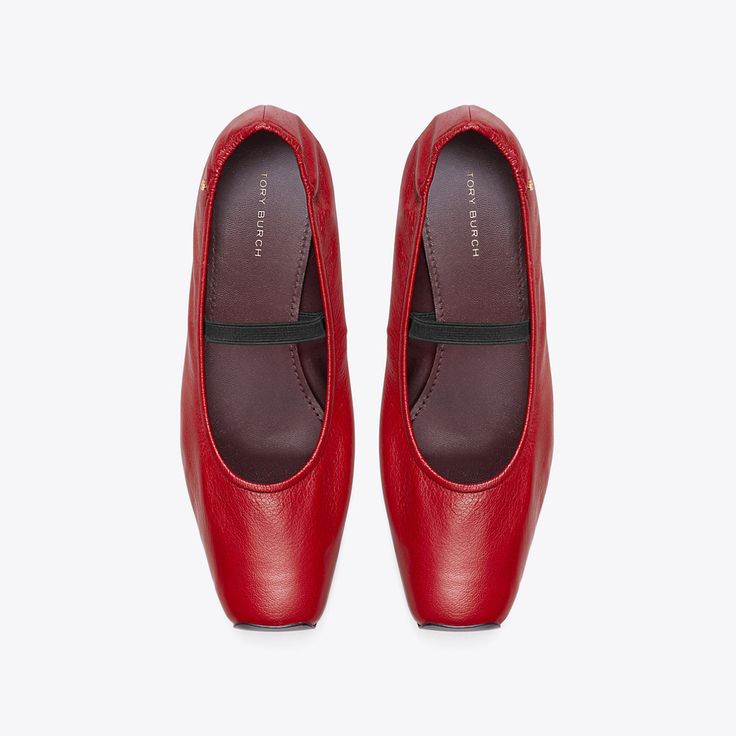 Delicate. Feminine. Functional. Our Runway ballet reinterprets a pointe shoe — the classic dance shoe — in soft leather with a flexible sole and a Mary Jane-inspired elastic strap. Wear it to balance the season’s voluminous dresses, skirts and tailoring. Tory Burch Mini Travel Ballet Flat, Formal Ballet Flats, Leather Closed Toe Ballet Dance Shoes, Modern Ballet Flats With Leather Sole And Closed Toe, Modern Closed Toe Ballet Flats With Leather Sole, Leather Ballet Flats With Sculpted Heel, Modern Ballet Flats With Almond Toe And Leather Sole, Tory Burch Runway, Classic Dance