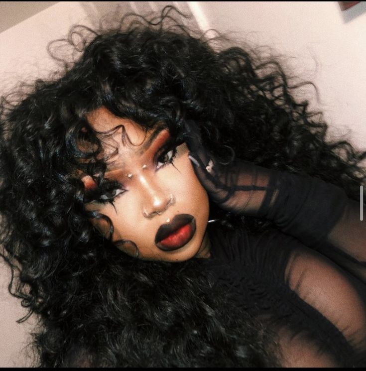 Vampire Fairy Makeup, Simple Goth Look Makeup, Black Emo Baddie, Goth Cowgirl Makeup, Goth Valentine’s Day Makeup, Gothic Makeup Black Women, Glam Witch Makeup Halloween, Black Women Vampire, Black And Red Makeup Looks Gothic