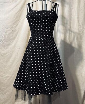 Pinterest Polka Dot Dress Vintage, Petti Skirt, Concert Fit, Black Polka Dot Dress, White Polka Dot Dress, Concert Fits, Black Polka Dot, Polka Dot Dress, Dot Dress