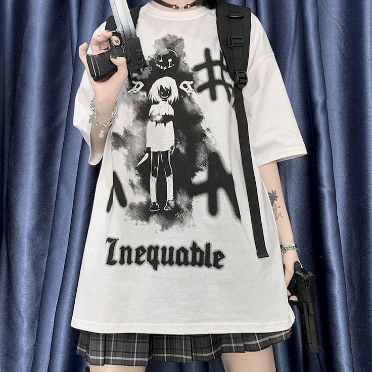 Shoptery Grunge Style Dark Print T-shirt Outfits Dark Graffiti, Baggy Shirts, Harajuku Anime, Edgy Streetwear, Soft Girl Outfits, T Shirt Female, Streetwear Essentials, Harajuku Outfits, Gothic Clothes