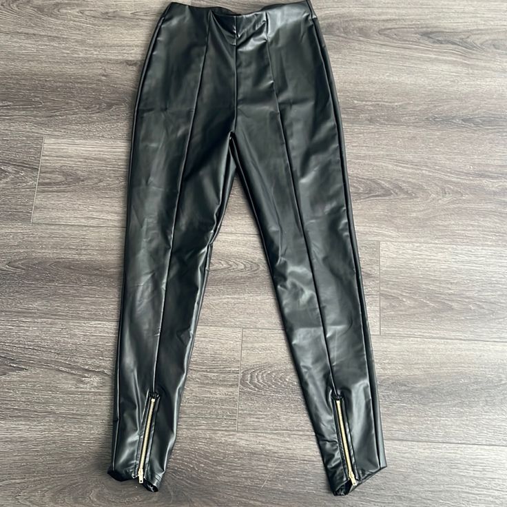 Nwot Black Leather Like Pants Gold Zipper Accent Skinny S Small 4 2/$10 Bundle 2 Items For $10 Must Add 2 Items To A Bundle For Discount Fitted Bottoms With Zip Fly For Fall, Fitted Black Pants With Metal Zipper, Black Pants With Metal Zipper For Fall, Fitted Black Bottoms With Metal Zipper, Fall Black Pants With Metal Zipper, Stretch Pants With Zipper Closure For Night Out, Trendy Winter Pants With Zipper Closure, Winter Workwear Bottoms With Zipper Closure, Trendy Fall Leggings With Zipper Closure