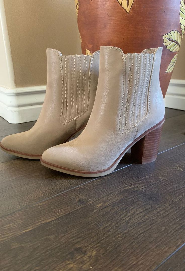 Mia Santos Suede Boots 11 Stone, Dressy Fashion, Suede Boots, Ankle Boot, Boots, Stone, Dresses, Santos