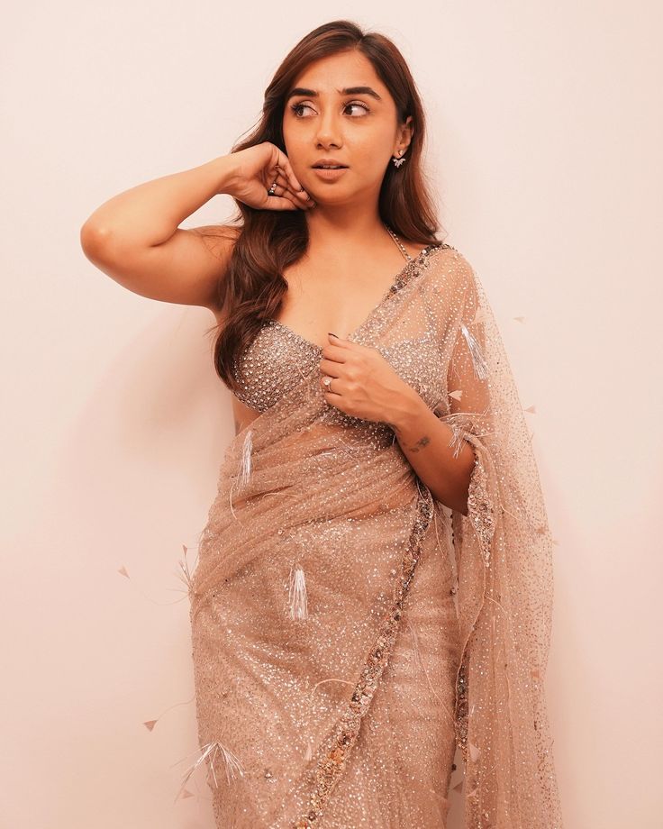 Gorgeous @mostlysane “ Carla “ Shimmer Tulle Saree Set for @hellomagindoarabia @hellomag Awards 2024. Dusty Lilac shimmer tulle saree with a trail palla, adorned with micro Japanese cutdaana , sequins and crystal stone border. Paired with embroidered blouse. Available at Delhi and Mumbai Stores #selene2023 #selenecouture #mostlysane #prajaktakohli #indiacoutureweek #icw2023 #fdciicw2023 #fdci #couture #couture2023 #couturefashionweek #couturefashionweek #lotusmakeupindiafashionweek #hyund... Crystal Saree, Dusty Lilac, India Fashion Week, Couture Week, Crystal Stone, Embroidered Blouse, Saree Blouse, Mumbai, Stones And Crystals