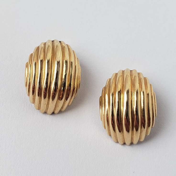 Great Earrings No Returns 60s Earrings, Mens Diamond Jewelry, Vintage Gold Earrings, Hendersonville Nc, Chunky Earrings, Golden Jewelry, Gold Clips, Minimal Jewelry, Jewelry Photography