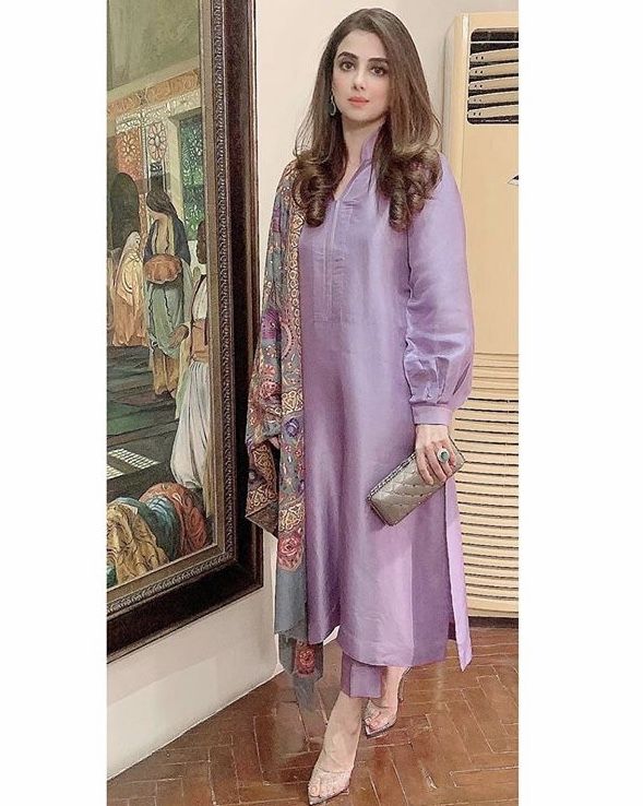 Puff Sleeves Pakistani Suit, Puff Sleeve Pakistani Dress, Salwar Sleeve Designs, Karishma Kapoor Suits, Panel Kurti Design, Designer Dresses For Wedding, Pakistani Dresses Design, Wedding Suits For Women, Lehengas For Wedding