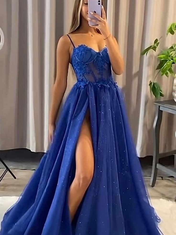 Blue/purple Prom Dress, Blue Cute Prom Dresses, Prom Dresses Fitted Blue, Bustier Hoco Dress, Dream Prom Dress Blue, 2023 Grad Dresses, Debs Dresses Royal Blue, Prom Dresses Flowly, Prom Dress 2023 Blue