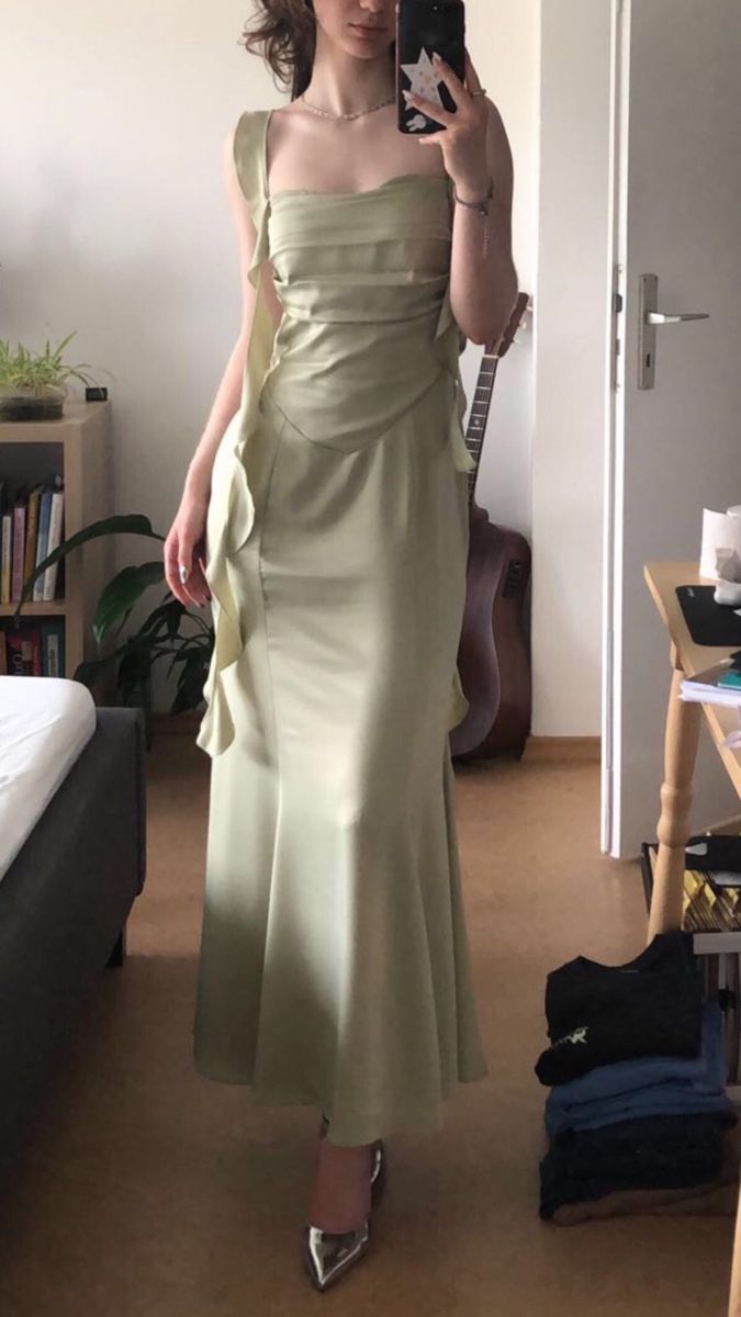 Sage Green Silk Dress Long, Guest Dresses For Quinceanera, Long Hoco Dresses Elegant, Square Neck Formal Dress, Long Dress Aesthetic, Prom Dress Inspo, Elegant Evening Dress, Prom Dresses Elegant, Strapless Prom Dresses