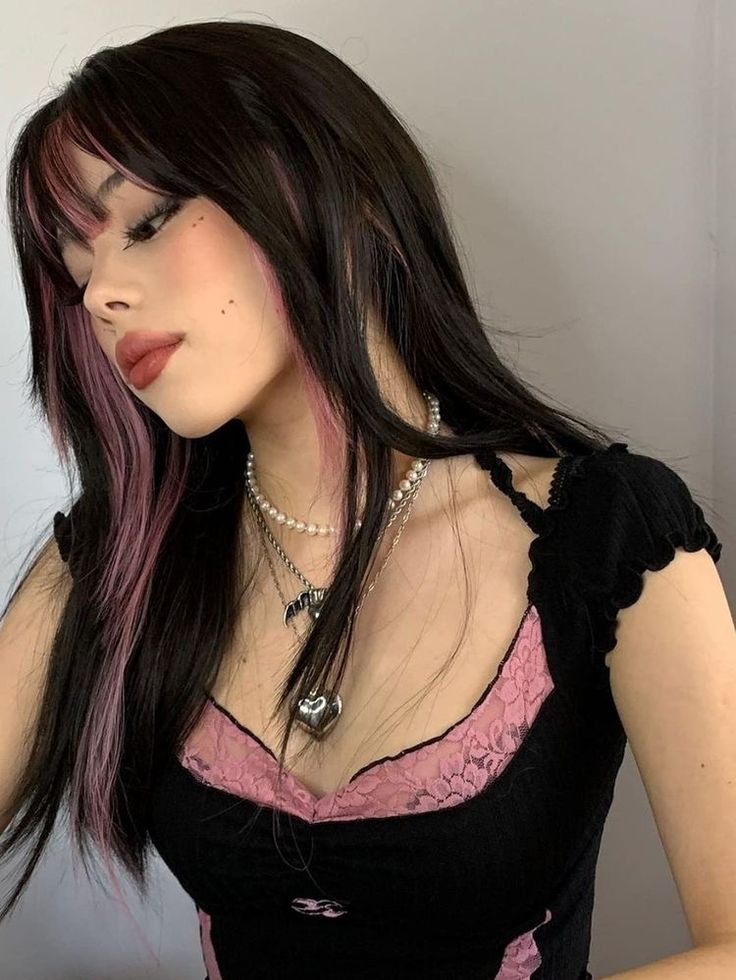 Dyed Pieces Of Hair, Asian Bbg Hair, Maroon Underdye Hair, Brow Hair Colour Ideas, Draculaura Hair Aesthetic, Sultry Hair Color, Blonde Strip In Dark Hair, Cool Ways To Dye Hair, Black Hair Pink Underneath