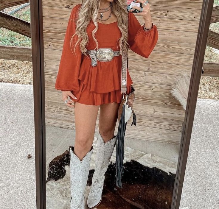 Vestidos Country, Country Chic Outfits, Nfr Outfits, Casual Country Outfits, Cowgirl Style Outfits, Fest Outfits, Southern Outfits, Country Style Outfits, Western Wear Outfits