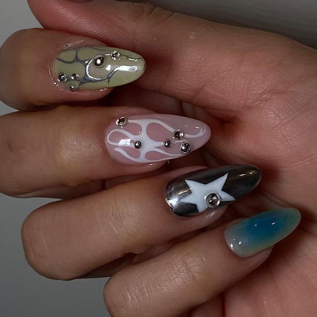 Star Almond Nails, Euphoria Nails, Nail Hacks, Minimal Nails, Kawaii Nails, Neutral Nails, Minimalist Nails, Fire Nails, Dream Nails