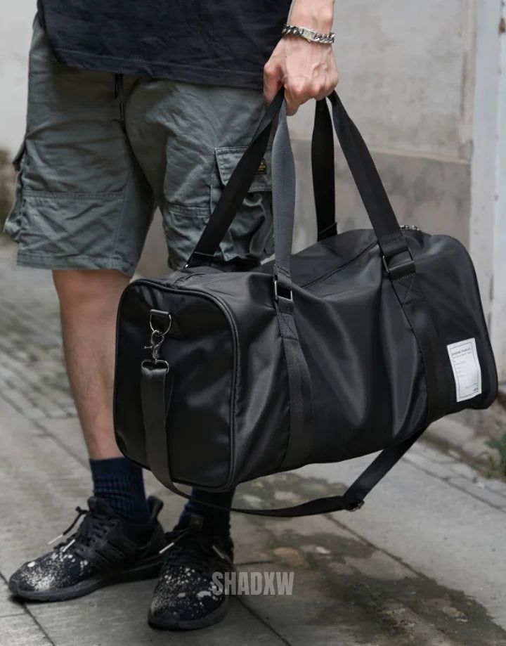 Type: Duffle bag Design: Techwear, streetwear Material: Nylon, polyester Features: Shoes pocket, adjustable buckles, water-resistant, wear-resistant, scratch resistant, large capacity Size: 16.9*9.1*8.7" | 23*43*22cm Weight: 1.54lbs | 0.7kg Techwear Duffle Bag: Bold Aesthetics with a Tech Twist Designed for the modern traveler, urban explorer, and tech enthusiast, this bag represents the next step in luggage evolution. Every aspect of the Techwear Duffle Bag speaks to a design philosophy that ch Techwear Bag, Techwear Accessories, Techwear Streetwear, Techwear Outfits, Techwear Fashion, Urban Explorer, Sports Bags, Sports Bags Gym, Chest Rig