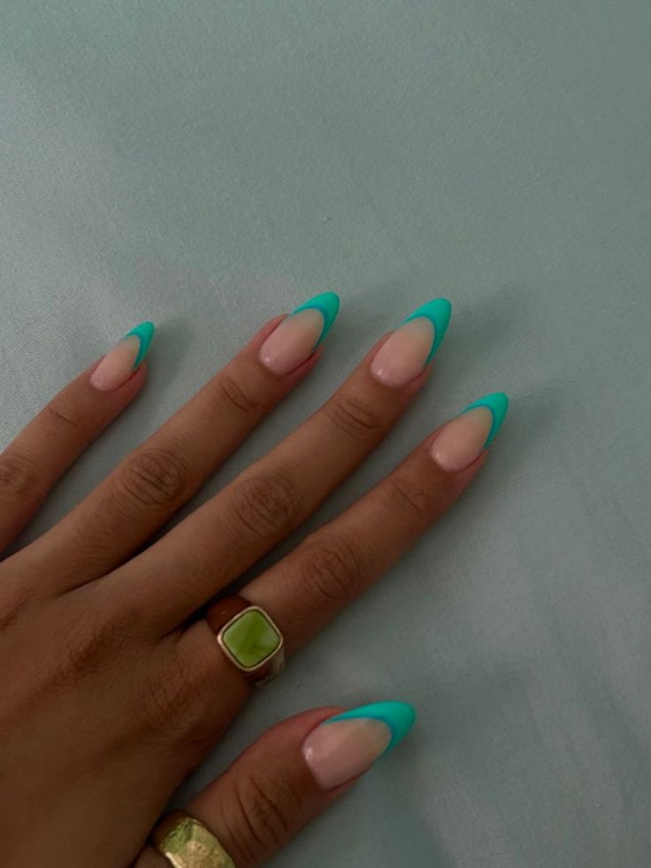 Two Color French Tip Nails, Paznokcie Hello Kitty, Preppy Nails, Spring Break Nails, Kutek Disney, Turquoise Nails, Broken Nails, Nagel Tips, Summery Nails