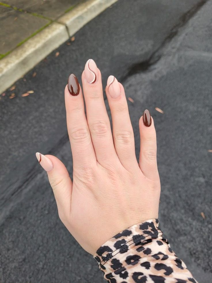 Brown Half Moon Nails, Brown Swirl Nails Almond, Dark Brown French Tip Nails Almond, Fall Swirl Nail Designs, Dip Nail Ideas Fall, Brown And Cream Nails, Short Brown Nails Ideas, Brown Nails Gel, Brown Swirl Nails