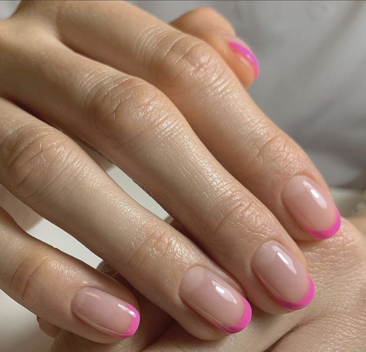 Pink French Tip Nails, French Tip Gel Nails, Pink Tip Nails, Pink French Tip, Pink French Nails, Gel Nails French, Unghie Sfumate, French Tip Nail Designs, Pink Manicure