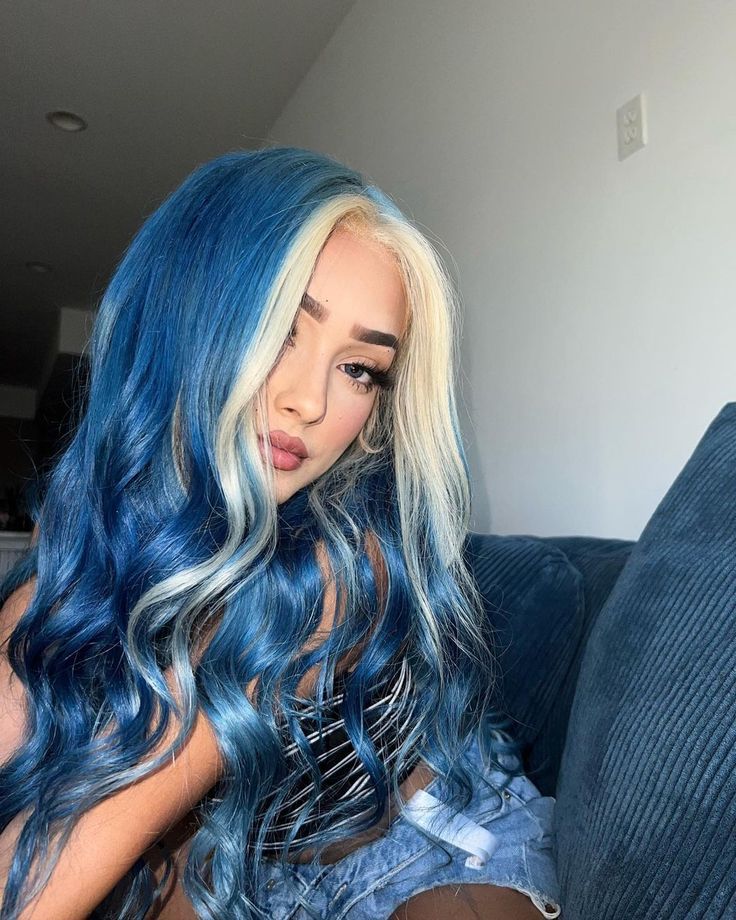 Blue With Blonde Highlights, Navy Blue And Blonde Hair, Cool Tone Blue Hair, Blue Hair With Blonde, Dark Blue And Blonde Hair, Blue Hair With Highlights, Blond And Blue Hair, Blue And Blonde Hair, Blue Blonde Hair