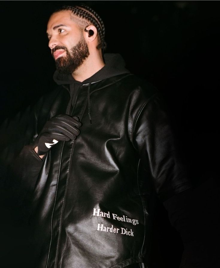 The Classy Issue Drake Iphone Wallpaper, Old Drake, Drake Concert, Drake Photos, Drake Drizzy, Drake (lyrics), Drake Graham, Drake Quotes, Aubrey Drake