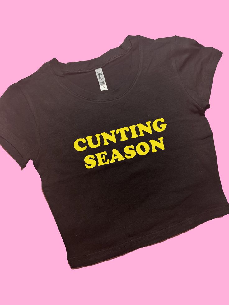 Cunting Season SNUG FIT Crop Top | Cute Crop Top | Graphic Top | Gift For Her | Y2K Baby Tee | Gift For Girlfriend | Y2K crop top Comfy Top to Lounge in! Actual item may be lighter/darker than pictured. M A T E R I A L S - SNUG FIT - 100% RING SPUN COTTON - Shoulder Taping S I Z I N G - Size chart is available on our listing photos. S H I P P I N G  &  P R O D U C T I O N  T I M E - Production Time is 2-3 Business Days. (May be delayed during the Holiday Season) - Shipping Time is 2-5 Business D Underboob Shirts Outfits, Baby Tee Funny, Girlfriend Outfits, Funny Crop Tops, Silly Shirt, Funky Shirts, Alt Clothes, Y2k Crop Top, Cute Crop Top