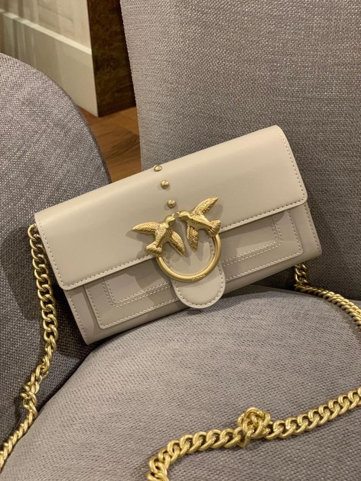 Pinko Bags Outfit, Pinko Bags, Dream Bags, Girly Bags, Bags Aesthetic, Bag Trends, Aesthetic Bedroom, Gucci Dionysus, Old Money