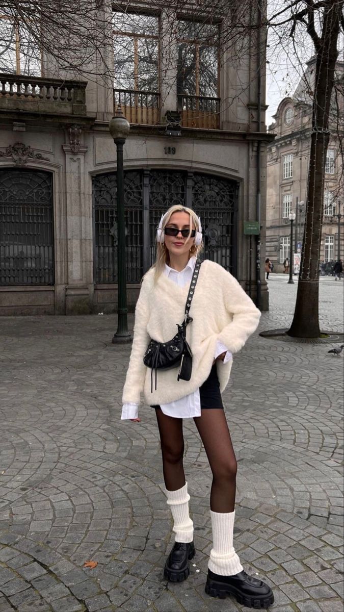 Winter Parisian Style, Parisian Style Outfit, Adrette Outfits, New York Outfits, Fest Outfits, Europe Outfits, Cold Outfits, Paris Outfits, Looks Street Style