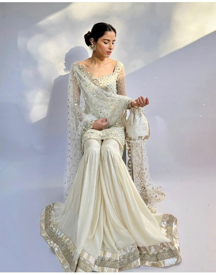 Gharara Simple, Simple Nikkah Outfit, Guli Mata, Layered Sharara, Cousin Wedding, Sharara Dress, Pakistan Clothes, Desi Fits, Desi Dress