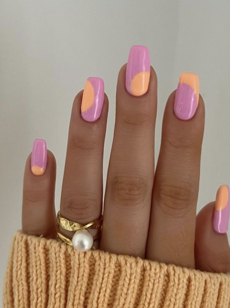 2 Colour Nail Art, Dual Nail Colors, Colour Blocking Nails, Color Block Nails Simple, Two Coloured Nails, Two Tone Nail Ideas, Two Tone French Nails, Two Toned Nails Designs, Three Color Nail Combinations