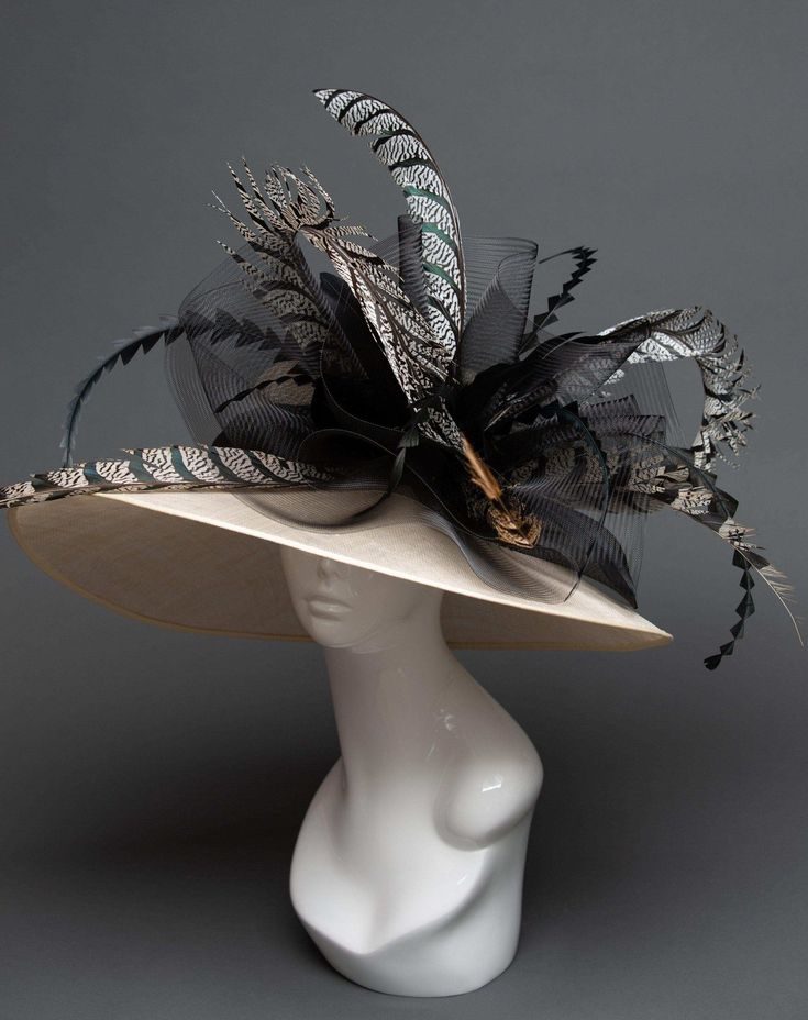 Stylish Womens Hats, Church Suits And Hats, Classy Hats, Sinamay Hat, Barbie Hat, Derby Outfits, Unique Hair Accessories, Sinamay Hats, Kentucky Derby Party