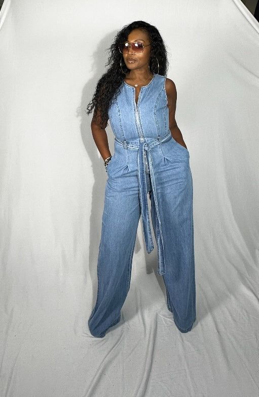 Our 70's denim zip front wide legged jumpsuit is the perfect go-to jumpsuit this season. Jumpsuit features a zip front with included long tie belt with full wide legs. True to size with a flowy fit. Available in S-XL. Model is wearing an XL. inseam is 36” Small 4-6 Medium 8-10 Large 12-14 XL 16-18 Tall girl friendly at 36” Wide Legged Jumpsuit, 70s Girl, 70s Denim, Flare Jumpsuit, Summer Kimono, Belt Tying, Tall Girl, Girls Denim, Kaftan Dress