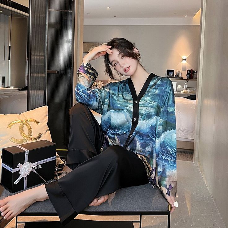 Pajamas , Female Sleepwear , 2PCS Shirt&Pants , Soft Intimate Lingerie , Casual Nightwear , Pyjamas , Loose Home Clothes , Print Pijamas Spring Pajamas, Satin Nightwear, V Neck Design, Satin Set, Home Clothes, Women's Pajamas, Womens Pyjama Sets, Fashion Painting, Collars For Women