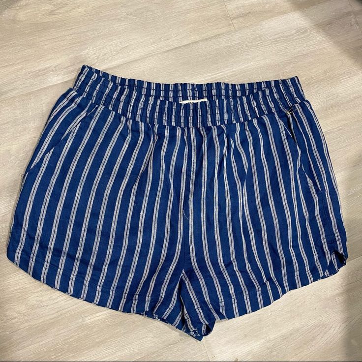 Striped Shorts From Forever 21. New Without Tags!! Never Worn Size: Small With 2 Front Pockets Comes From A Smoke-Free Home I Ship Within 1 Business Day! ~Tags~ Flirty, Comfy, Comfortable, Summery, Flattering, Feminine, Lightweight, Trendy, Trending, Date Night, Night Out, Summer Forever 21 Beach Shorts, Casual Forever 21 Shorts With Built-in Layer, Forever 21 Blue High-waisted Shorts, Forever 21 Beach Shorts With Built-in Shorts, Forever 21 Casual Beach Bottoms, Forever 21 Casual Blue Bottoms, Casual High-waisted Shorts By Forever 21, Vacation Bottoms With Built-in Shorts By Forever 21, Forever 21 Cotton Beach Shorts