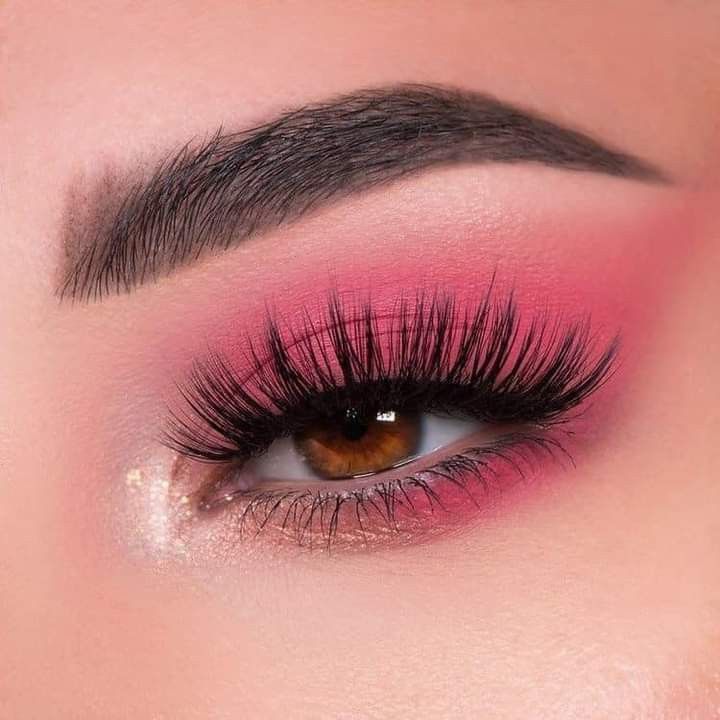 Pink Eyeshadow Look, Skincare Items, Day Makeup Looks, Prom Eye Makeup, Pink Eye Makeup, Face Paint Makeup, Makeup For Hazel Eyes, Barbie Makeup, Valentines Day Makeup