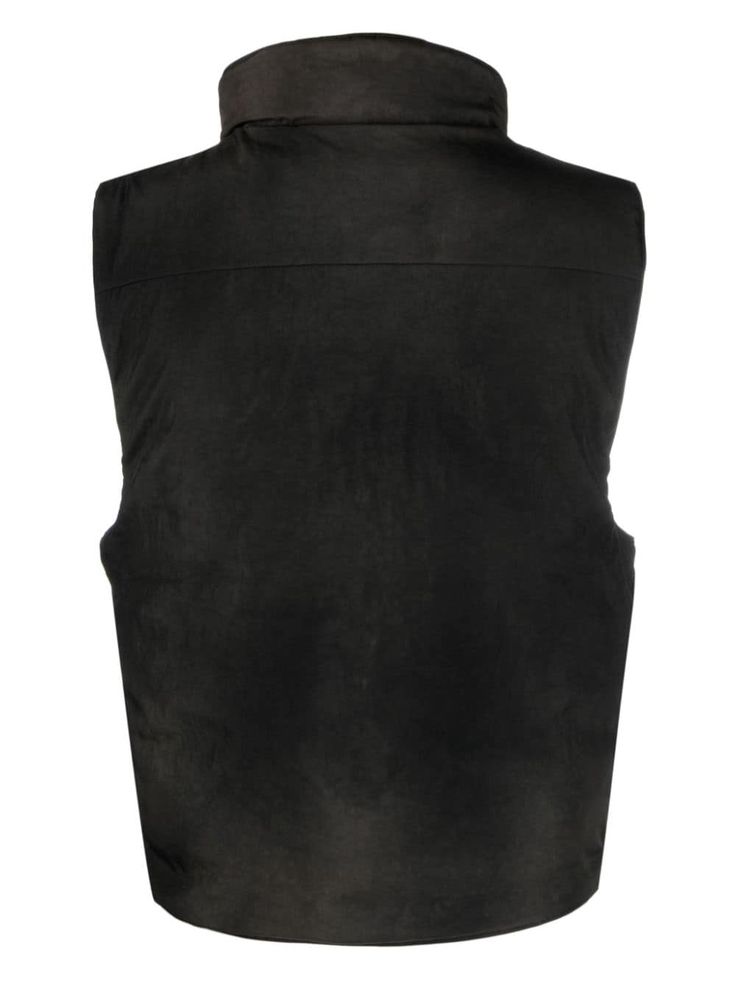 funnel-neck padded gilet from 032c featuring duck down, padded design, funnel neck, front zip fastening, sleeveless, front zip fastening pockets, straight hem, dark brown and cotton.This piece fits true to size. We recommend you get your regular sizeModel is 1,75m / 5ft 8in wearing size S Sweaters Brown, Trench Jacket, C Logo, Crossbody Tote Bag, Pad Design, Moon Boots, Ermanno Scervino, By Malene Birger, Blazer With Jeans