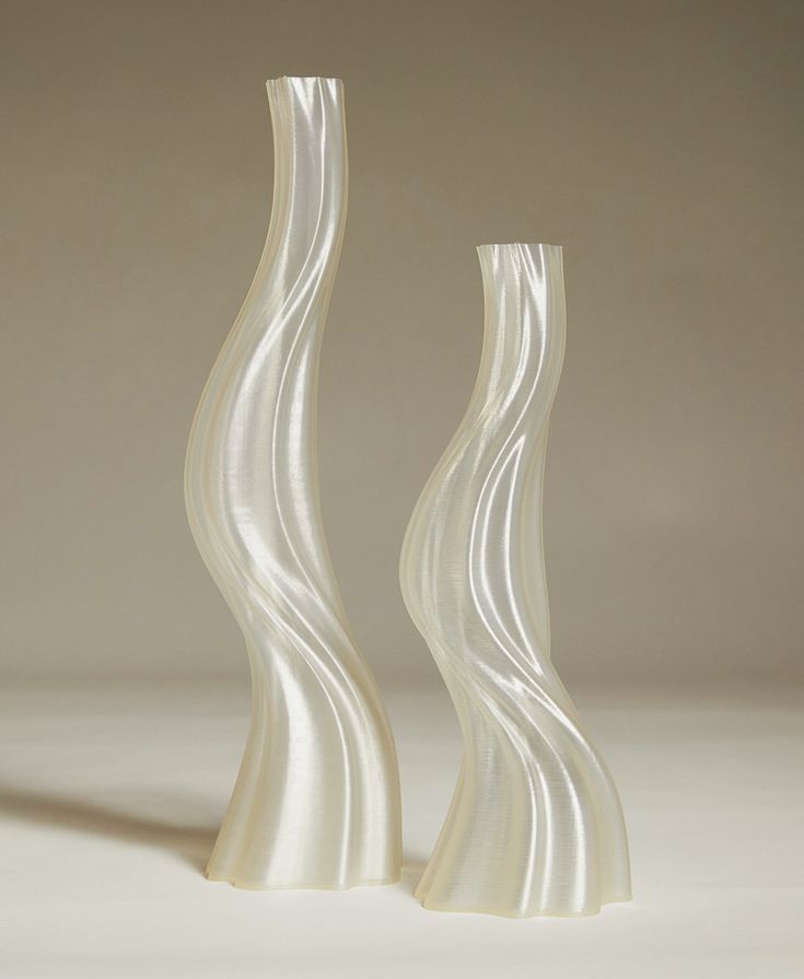 Argot Studio Les Hortenses Design Silhouette, Vase Form, White Objects, Design Objet, Flower Base, Fluid Forms, Unusal Vase, Tall Vase, Object Design