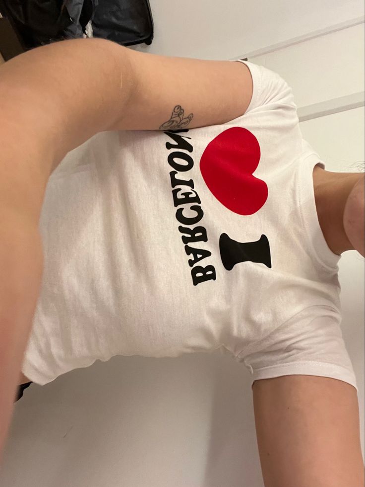 Barcelona Souvenirs, Barcelona Tshirt, Spain Tattoo, Tshirt Tattoo, Teddy Bear Tattoo, Tattoo Cool, Barcelona Tattoo, Bear Tattoo, Outfit Vintage