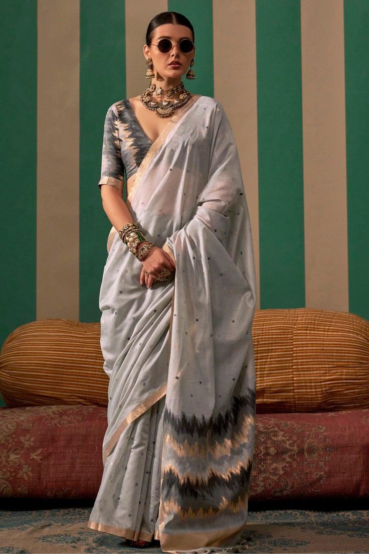 A Woven Handloom Silk Saree is a splendid masterpiece that exudes vibrancy and luxury. Meticulously handwoven using silk threads, it features intricate patterns and motifs, often adorned with lustrous zari work that adds a touch of opulence to the fabric. This saree is a stunning representation of the fusion of tradition and contemporary style, making it a prized choice for those who seek elegance and cultural richness in their attire. Wearing this saree is like draping yourself in a piece of artistry that reflects the splendor of Indian heritage and is perfect for making a statement at special occasions. --------------------------------- S A R E E ● D E T A I L S --------------------------------- ● Fall and Edging : Done ● Tassel : See in Option ● Petticoat : On request Extra Charges ● Dr Patola Blouse, Drapping Saree, Handloom Silk Saree, Traditional Indian Clothing, Handloom Weaving, Linen Sarees, Border Saree, Saree For Women, Linen Saree