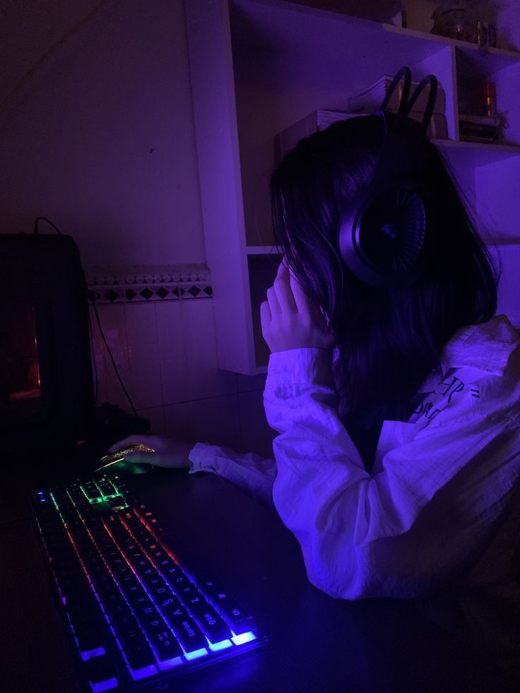 Best Laptops For Students, Gamer Girl Aesthetic, Meta Ads, Aesthetic Grunge Tumblr, Gaming Room Setup, Best Laptops, Main Game, Girls Play, Teenage Dream