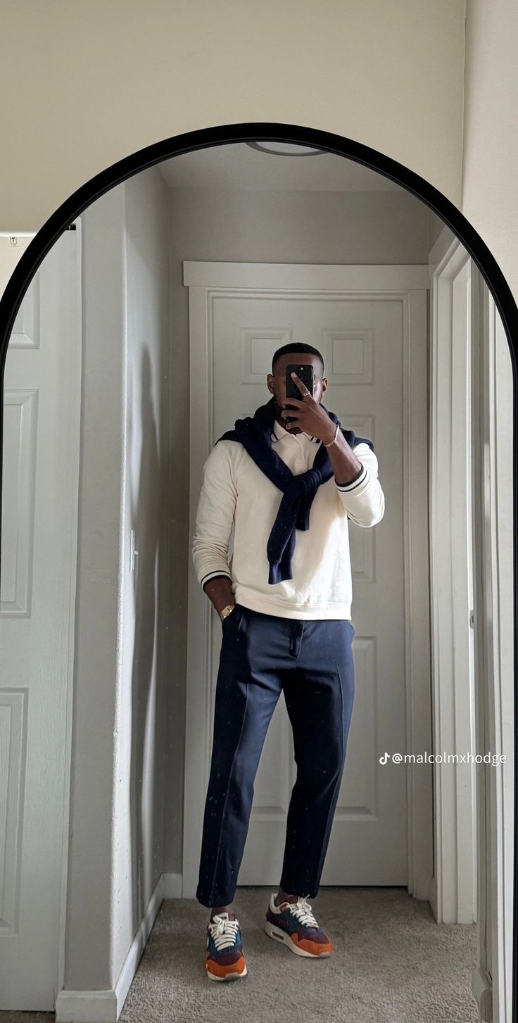 Nerd Men Aesthetic, Fancy Outfit With Sneakers, Rich Men Aesthetic Outfit, Husband Outfits Mens Fashion, Hinge Profile Men, Short Mens Outfits, Men Thanksgiving Outfit Ideas, Elevated Casual Outfit Men, Men’s Casual Outfits Street