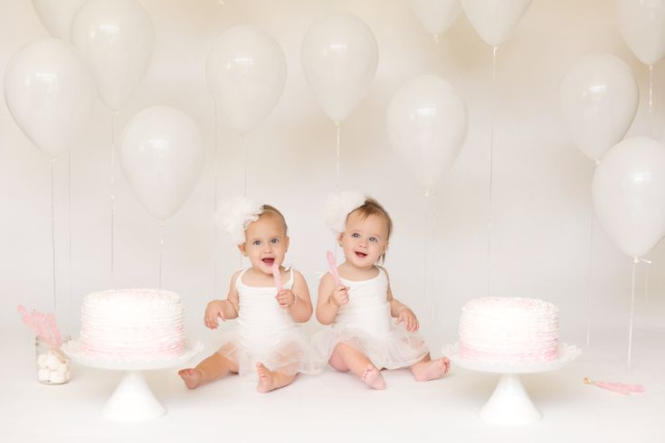 Twin First Birthday Cake Smash | Baby Photographer in Beachwood, Ohio - Little Poses Photography Sibling Cake Smash, First Birthday Twins Photoshoot, Twin First Birthday Photoshoot, Twins First Birthday Photoshoot, Twin Photoshoot, Twins Photoshoot, Twin Cake Smash, Twins Instagram, Cake Photoshoot