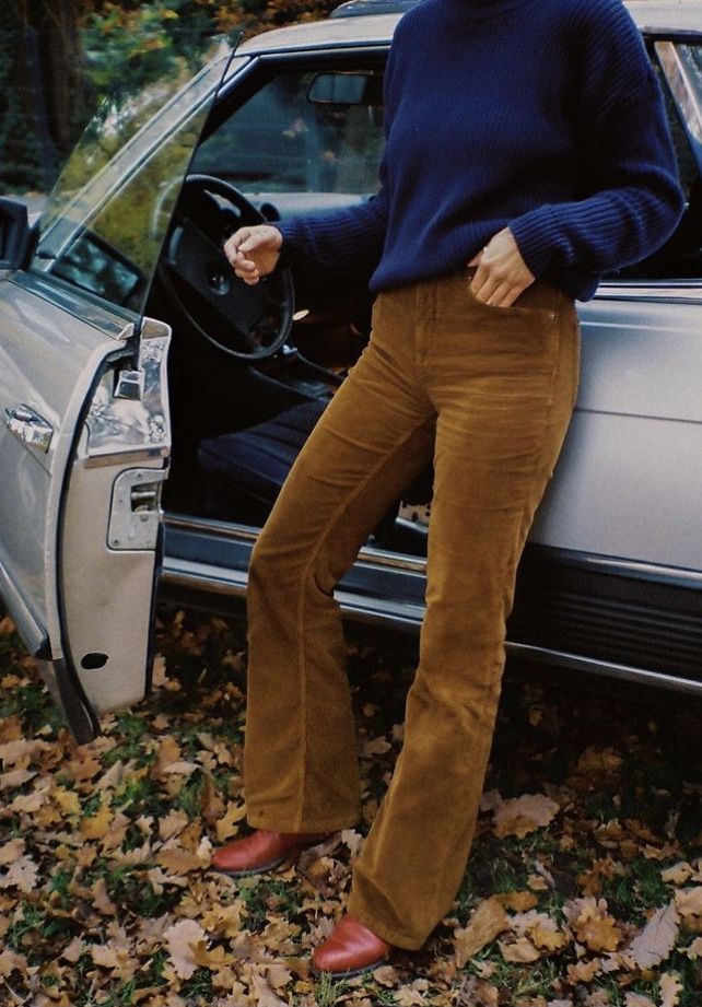 Mustard Yellow Corduroy Pants Outfit, Brown Cords Outfit Women, Velvet Brown Pants Outfit, Dark Corduroy Pants Outfit, Gold Corduroy Pants Outfit, Corduroy Pants Work Outfit, Green Velvet Pants Outfits Winter, Wide Leg Courdoroy Pants Outfit, Cordoury Pants Outfits Fall