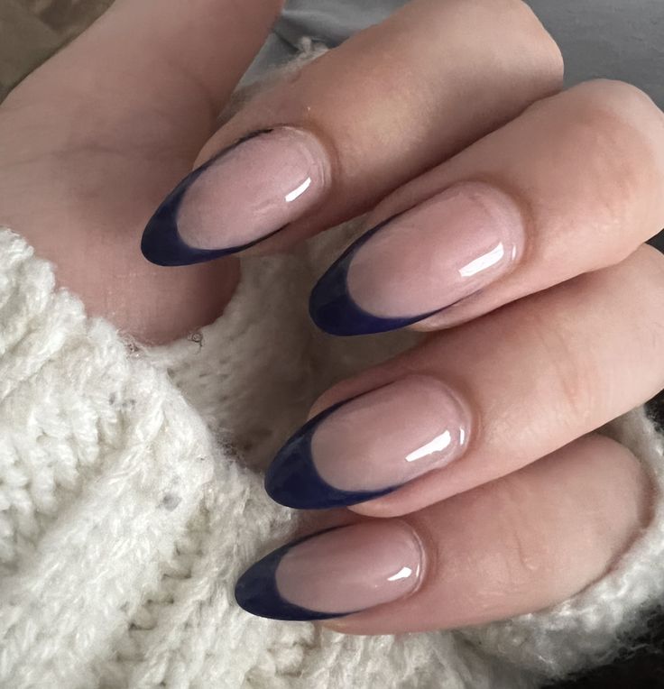 Nail Inspiration Dark Blue, Electric Blue French Tips, Midnight Blue French Tip Nails, Colour French Tips Nails Acrylic, Dark Blue Aura Nails, Dark Blue French Nails, Dark Blue French Tips, Dark Blue Nails French Tip, Navy Blue French Tips