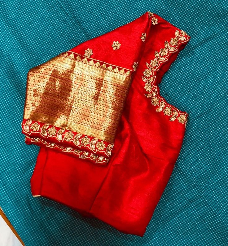 Red Blouse Simple Work Designs, Boluses Design Simple, Red And Gold Blouse Designs, Red Maggam Work Blouse Designs, Work Blouses Latest, Red Blouse Work Designs, Simple Maggam Work Blouses Latest, Simple Blouse Work Designs, Bridal Blouse Designs Simple