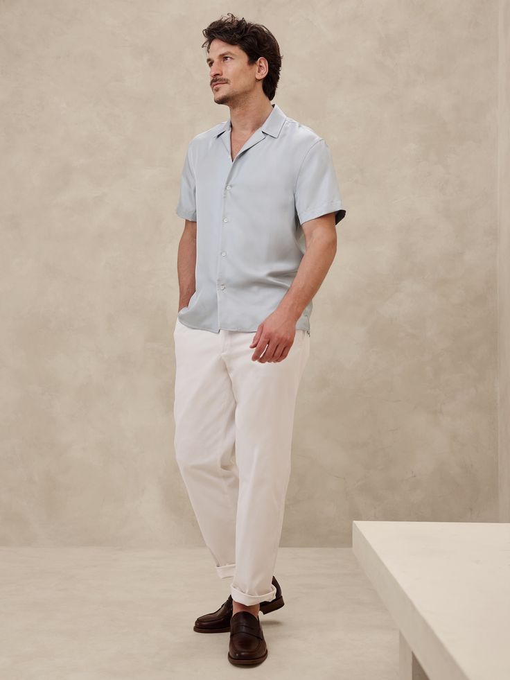 Coastal Outfits Men, Palm Springs Outfit Men, Men Short Sleeve Button Up Outfit, Lunch Outfit Summer, Thursday Dinner, Engagement Outfits Summer, Linen Shirt Outfit, Palm Springs Outfit, Formal Attire For Men