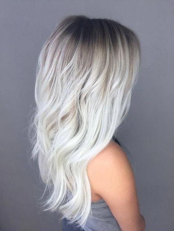 21 Icy Blonde Hair with Dark Roots Colour Ideas #lightblondehair Platinový Blond, Ice Blonde Hair, Icy Blonde Hair, Ice Blonde, Blonde Haircuts, Dark Roots Blonde Hair, Silver Blonde, Lob Haircut, Icy Blonde