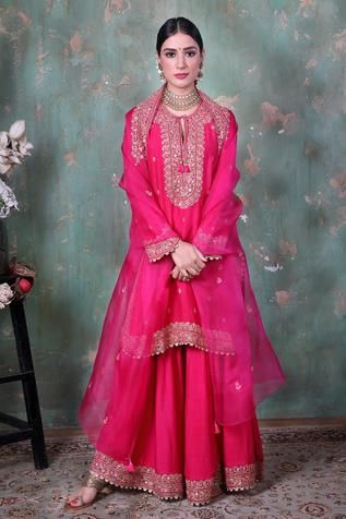 Shop for Niti Bothra Pink Silk Floral Motif Kurta Sharara Set for Women Online at Aza Fashions Kurta Sharara Set, Kurta Sharara, Ghagra Choli, Sharara Set, Embroidered Neckline, Silk Embroidery, Designer Gowns, Indian Design, Embroidered Silk