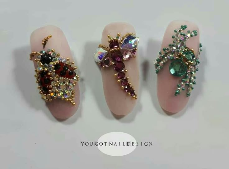 Nail Stone Design Rhinestones, Jewel Nail Art, Horse Nail Art, Strass Nails, Simple Nail Art Videos, Stone Nails, Rhinestones Nails, Crystal Nail Art, Stone Nail Art