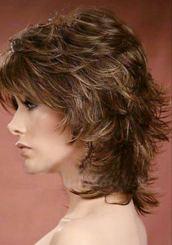 Modern Shag Haircut, Haircuts For Medium Length Hair, Short Shag Haircuts, Shaggy Short Hair, Layered Haircuts For Medium Hair, Short Shag Hairstyles, Medium Layered Hair, Messy Short Hair, Shag Hairstyles