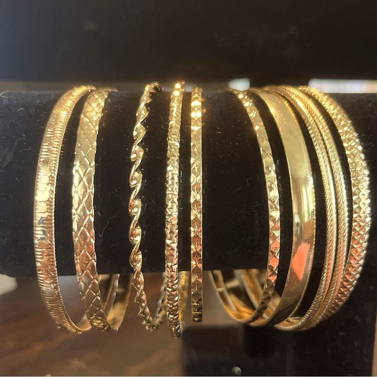 Gorgeous Gold Plated Stainless Steel Bracelet Set From Bangkok Thailand. Lightweight Bangles Will Add A Sophisticated Flair To Your Fashion Statement. Elegant Gold Jewelry Set, Gold Band Bracelets, Gold Bracelets Bangles, Stackable Bangle For Parties, Gold Chunky Bracelets, Bengals Design Gold, Gold Jewelry Stack, Birthday Wishlist Aesthetic, Gold Jewelry Bangles