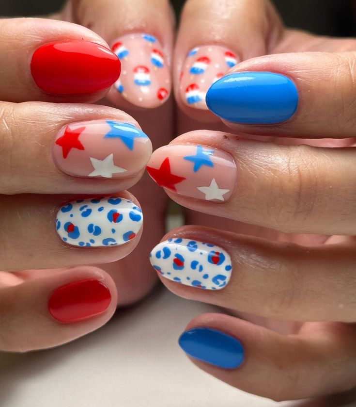 Floral Fourth Of July Nails, Memorial Day Nails 2024, 4th Of July Firework Nails, 4th Of July Nails Glitter, Patriotic Toe Nails, Bright Summer Nails Designs 2024, May Nails Ideas 2024 Short, Structure Nails, May Nails Ideas 2024