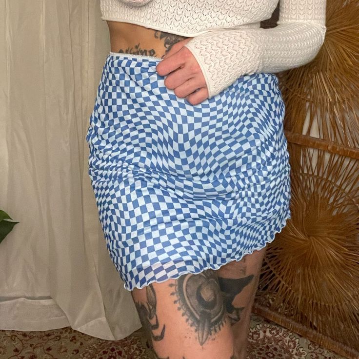 Never Worn Size Small Trendy Summer Blue Mini Skirt, Trendy Blue Mini Skort, High Waist Blue Mini Skirt For Beach, Trendy Blue Mini Skirt For Day Out, Trendy Blue Skort For Spring, Casual Blue Mini Skirt For Spring, Trendy Blue Mini Skirt, Blue Mini Skort For Day Out, Casual Blue Flowy Skort