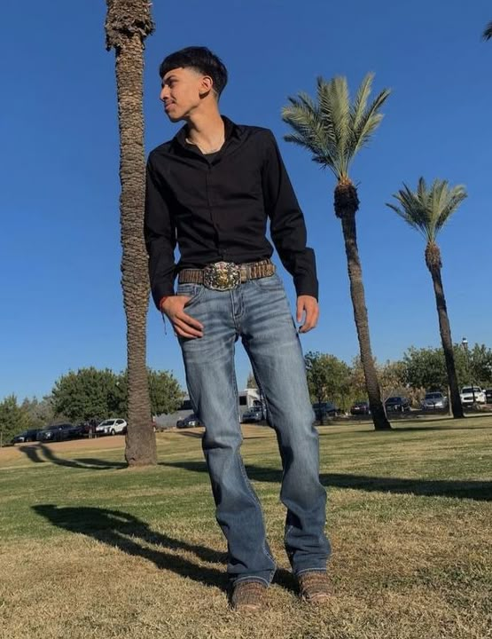 Outfits Vaqueros Mujer Pictures - davidreed.co Baile Outfits Jaripeo Guys, Takuache Men, Quince Surprise Dance Outfits For Guys, Black Vaquero Outfit Men, Chambelan Vaquero Outfits, Guy Quince Outfits, Vaquero Style Men, Rancho Outfit Mexican Men, Mexican Style Outfits Men